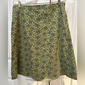 Eddie Bauer Green/brown linen/cotton  Floral print Skirt, sz 10. Hidden zipper.
